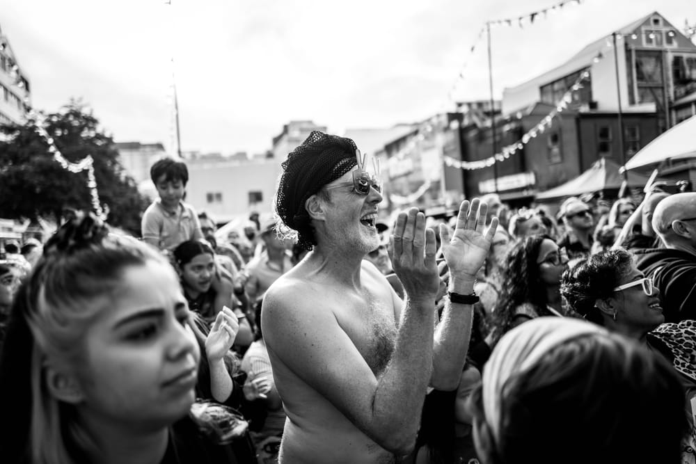 Man clapping in crowd at Cuba Dupa post image