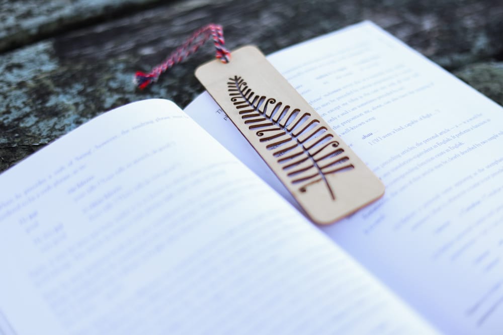 Wooden bookmark with fern leaf post image