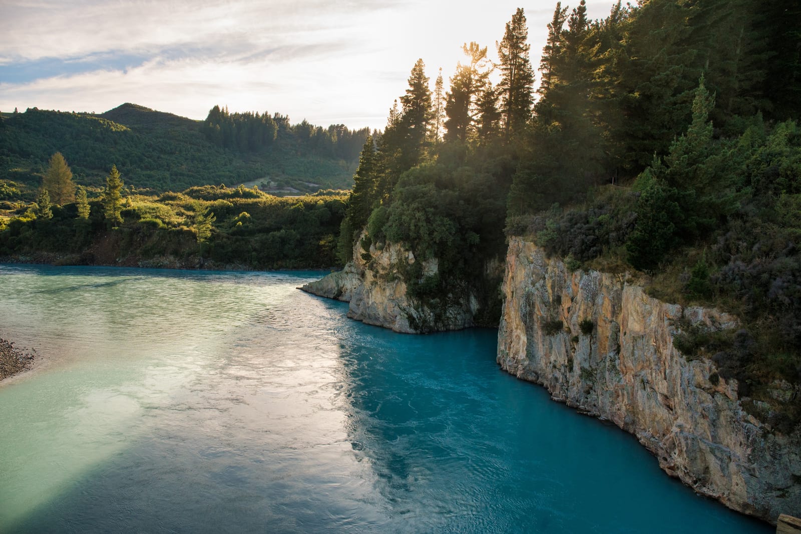 Rakaia Gorge cliff scenery